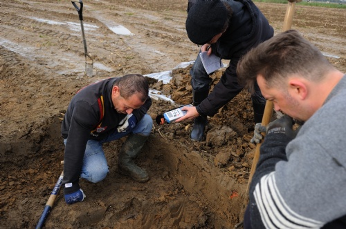 Excavation of the remains at Comines-Warneton, Belgium on October 30th ---picture copyright warveterans.be